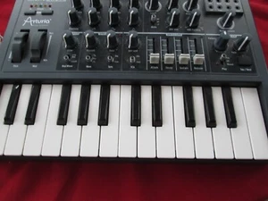 Arturia Microbrute Analog Synthesizer Keyboard with power supply - Picture 1 of 5