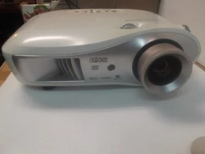 PROYECTOR EPSON HOME LCD EMP-TW700 EN CAJA ORIGINAL - Imagen 1 de 15