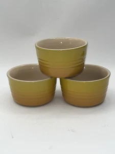 3er Set Le Creuset Gelb Ombré Auflaufförmchen Steingut Pudding 15-23 - Bild 1 von 8