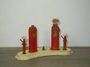 Petrol Pump Station Esso - Crescent Toys England *42484 - Picture 1 of 3