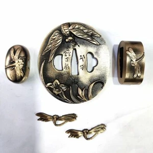 Elegant Set Brass Tsuba Menuki Fuchi Kashira For Japanese Katana Sword Wakizashi - Picture 1 of 6