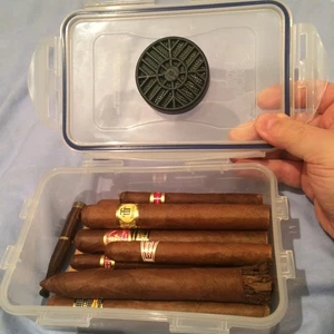 In-Car Cigar Humidor - Picture 1 of 4