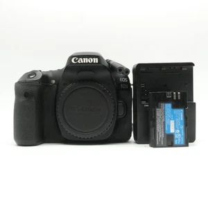 EXC- Cámara digital Canon EOS 80D 24,2 mega píxeles SLR (solo cuerpo) #136 - Imagen 1 de 7
