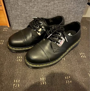 Dr Martens Size 7 Low Shoes black - Picture 1 of 5