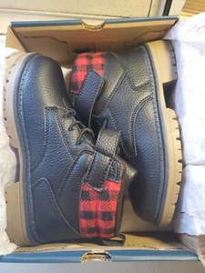 Geers by Dream Seek Kids Boots Black Red Accents Lace Up Sz 1 NEW - Picture 1 of 3