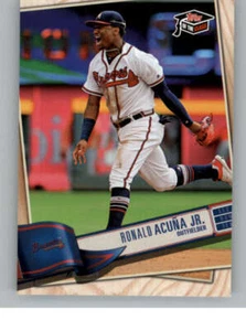 2019 Topps of the Class #TC5 Ronald Acuna Jr. (ref 144577) - Picture 1 of 2