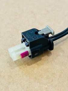 WPT-1250 VVT Variable Valve Timing Solenoid Connector For 2011-2017 Ford F150 - Bild 1 von 2