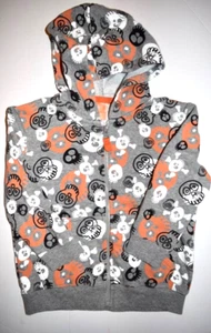 EUC TARGET BOYS HALLOWEEN GAY SKULL CROSSBONES HOODED SWEATSHIRT SIZE 4T - Picture 1 of 3