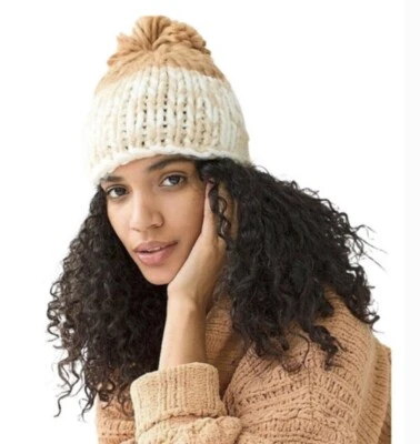 Chapéu de inverno Free People Colorblock Cozy Up Pom Pom marrom creme novo sem etiquetas $29 - Imagem 1 de 4