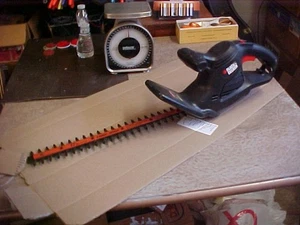 Craftsman 17" Hedge Trimmer TR017 - Picture 1 of 4