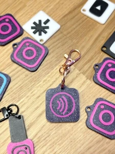 Llavero NFC Tap & Connect | Vincula tu negocio o redes sociales al instante - Imagen 1 de 6