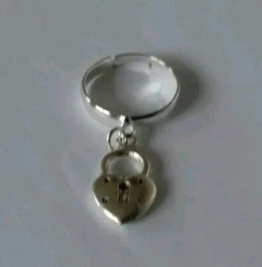 Silver Coloured Adjustable Ring With Dangle UK SELLER! - Picture 1 of 2
