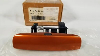 NUEVO Mopar 2011-2023 Dodge Challenger Charger manija de puerta delantera derecha CEA1L288AA Foto 1 de 4