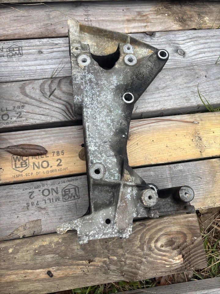 Ford Ranger 2.3L Alternator / Power Steering Bracket (1995–1997) - Image 1 of 4