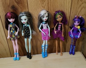 LOT 5 MONSTER HIGH 1 EG TWILIGHT II INCH DOLL FRANKIE USED VERY GOOD CONDITION - Picture 1 of 7
