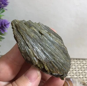 Natural green tourmaline quartz crystal cluster mineral specimen 76g c612 - Picture 1 of 7