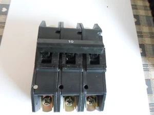 DORMAN SMITH LOADMASTER SERIES 15 10 AMP TRIPLE POLE MCB CIRCUIT BREAKER. LM3P10 - Picture 1 of 1