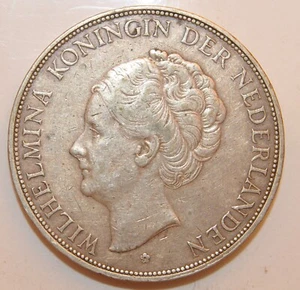 1929 Netherlands 2 1/2 Gulden - Picture 1 of 2