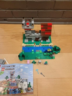 LEGO Minecraft: The Crafting Box 3.0 (21161) Complete W/ Minifigures And Manuals - Image 1 of 4