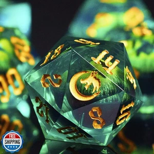 The MoonandDragon Eye Liquid Core DND Dice Set - Unique Mystery Resin Dice fo - Bild 1 von 5