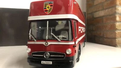 CMR149 CMR Porsche Transporter Truck Mercedes-Benz O317 1970 1/18 - Immagine 1 di 4