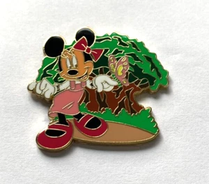 Disney Pin Badge Minnie with the Tree of Life - Picture 1 of 2