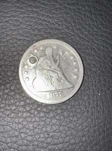 1877 Seated Liberty Quarter 25C Ungraded Circulated 90% Silver US Coin - Picture 1 of 4