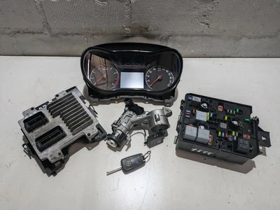 Steuergerät Einspritzung Satz 39117551 39204203 12679197 Opel Corsa 1.4 66 KW - Bild 1 von 4