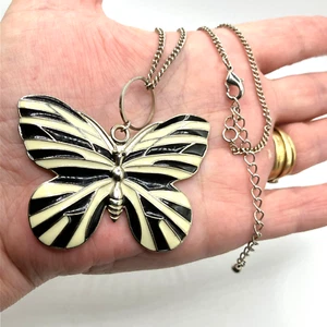 Butterfly pendant necklace silver tone metal 46cm adjustable vintage enamelled - Picture 1 of 9