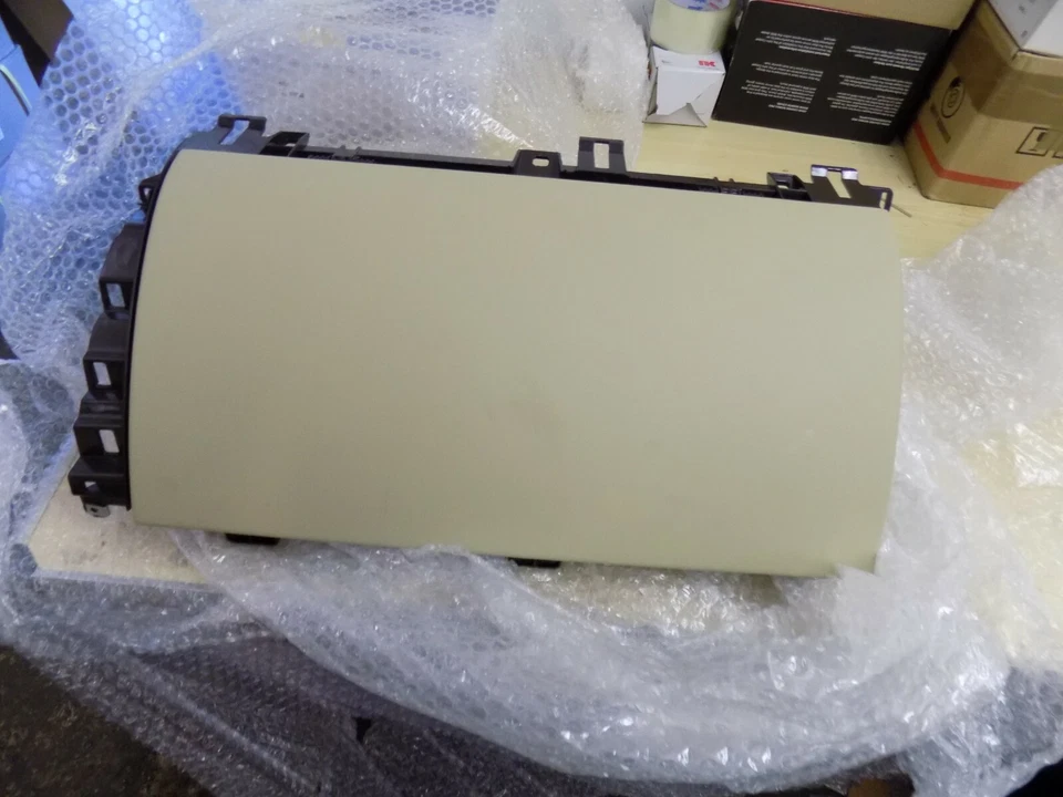 Tapa guantera original nueva Jaguar XF 2012-2015 C2Z15963SEL Foto 1 de 1