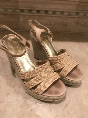 Sandalias de cuña IVANKA TRUMP AUTÉNTICAS para mujer con plataforma de cuero de hueso talla 7,5 Foto 1 de 4
