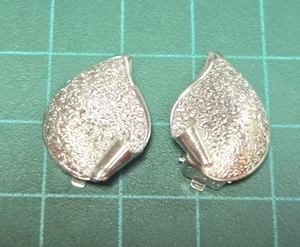 Vtg Stamped Bond Boyd Sterling Silver Textured Leaf Design Clip On Earrings - Picture 1 of 8