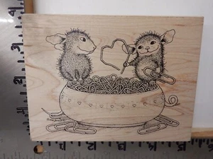 STAMPA ROSA 92 PAPER CLIP HEART HOUSE MOUSE WOOD RUBBER STAMP EUC L5206 - Picture 1 of 2