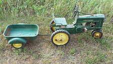 ANTIQUE VINTAGE EARLY JOHN DEERE PEDAL TRACTOR & TRAILER WITH FENDERS NO RESERVE
