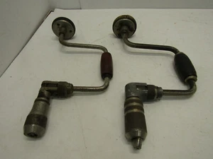 2 VECCHI TRAPANI VINTAGE MANOVELLA COCLEA LEGNO VECCHIO STRUMENTO TRAPANO MANUALE - Foto 1 di 4