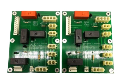 Eagle Tech Distribución y Enclavamiento PCB Revendedor Lote de 2 Excedente de Funcionamiento Foto 1 de 4