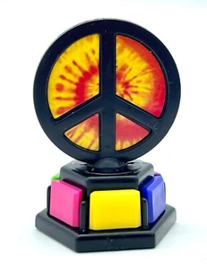 Trivial Pursuit Pop Culture 2 Peace Sign Pawn Mover Token with Wedges - Picture 1 of 1