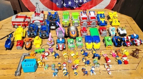 Giant Paw Patrol Mighty Pups Figures Vehicles Cars Trucks Helicopter Fire Engine Cover