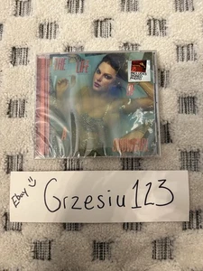 Taylor Swift - The Life of a Showgirl CD + Hand Signed Photo 4 IN HAND SHIP FREE - Picture 1 of 8