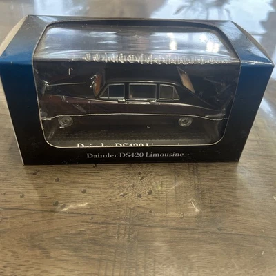 1/43 Daimler DS420 Limousine Noir 1970 "Queen Mum" "Chefs Etat" IXO Atlas - Photo 1/4