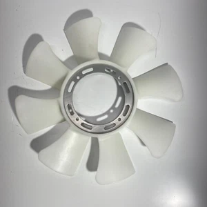 Refrigeración de motor de hoja de ventilador 8 hojas para ISUZU NQR NPR 4,6 L 4,8 L 8971316641 - Imagen 1 de 8