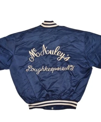Chaqueta de satén vintage para hombre L azul bombardero a presión McAuleys Pouchkeepsie Nueva York años 80 Foto 1 de 4