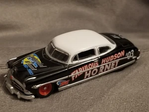 1952 Fabulous Hudson Hornet Race Car NASCAR Team Caliber 1:64 DieCast - Bild 1 von 7