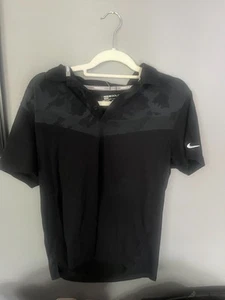 Nike Golf Para Hombres Dri Fit Polo Camiseta Manga Corta Cuello Talla Mediana Camuflada Negra - Imagen 1 de 3