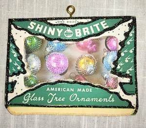GLITTER WOOD HANGING ORNAMENT DECORATION - Picture 1 of 4