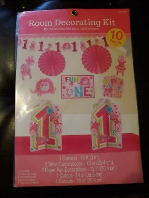 Kit de decoración de habitación de primer cumpleaños Amscan One Wild Girl, grande, rosa Foto 1 de 2