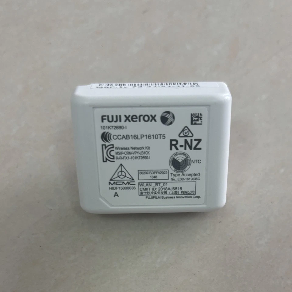 Adaptador de red inalámbrica Xerox para impresora VersaLink B400/C7020/C400/C500/C7000 Foto 1 de 2