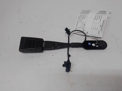 Hebilla del cinturón de seguridad delantero izquierdo del conductor de Chevrolet Silverado 1500 2020 12119133 Foto 1 de 4