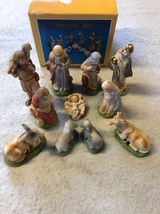 Nativity scene Christmas 11 piece hand painted in original box - Picture 1 of 9