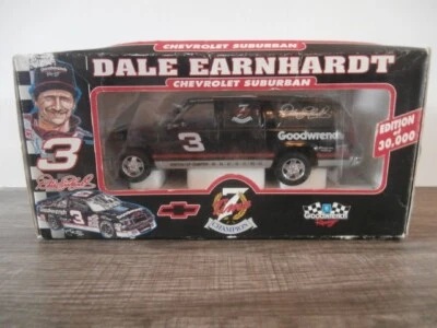 1995 Goodwrench Chevrolet Suburban Dale Earnhardt 1:25 Scale Diecast 30,000 LE - Image 1 of 4